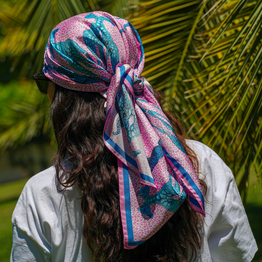Cotton Sarong Blue Giraffe